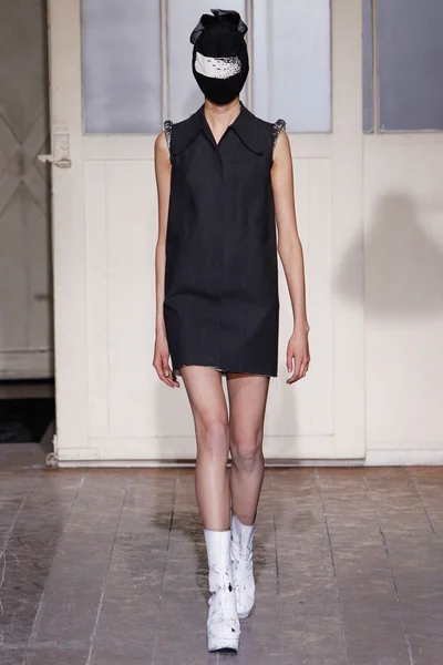 Look 1
